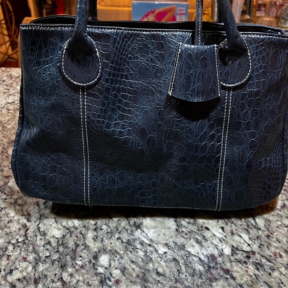 Estate sale beauty structure had bag! - Picture 3 of 3